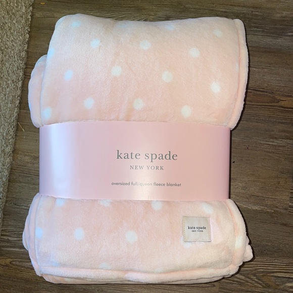 kate spade Bedding Kate Spade Pink Polkadot Queen Blanket Poshmark